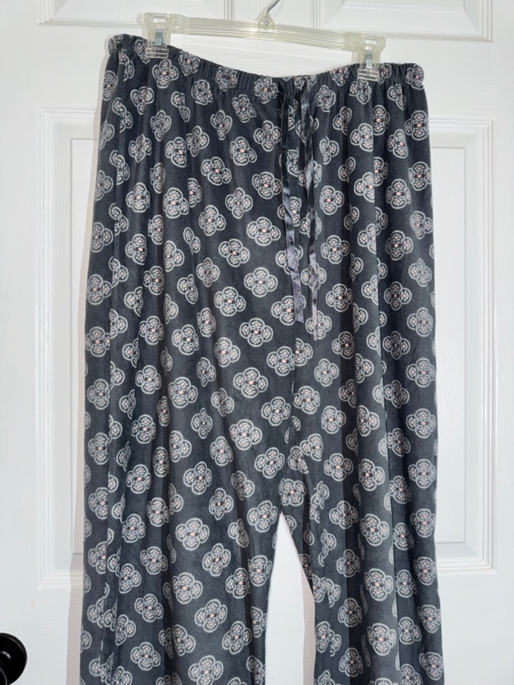 croft & barrow Gray Floral Medallion Long-Sleeve Pajama Set soft fleece size XL - Picture 9 of 12